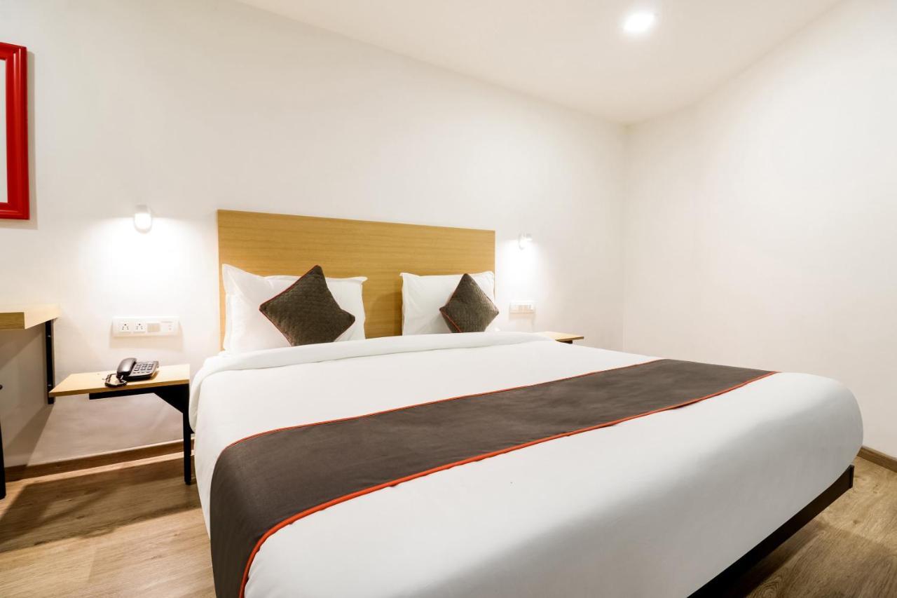 Hotel Oyo Townhouse 169 Aqua Corridor Bhatha Exterior foto
